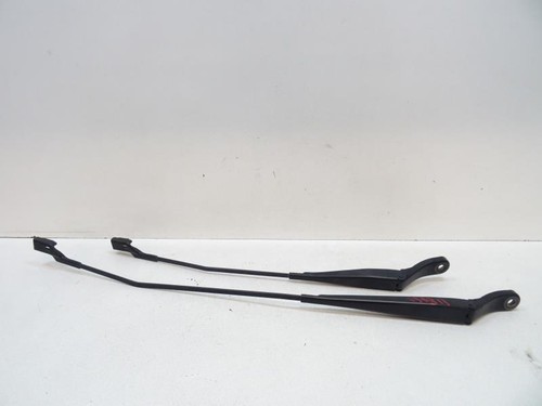 Front windscreen wiper